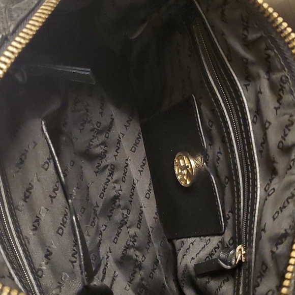 DKNY 2 WAY BAG - Picture 7 of 7